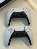 Videogame Playstation 5 PS5 1TB Versão Com Disco Seminovo  + 2 Controles + 2 Jogos